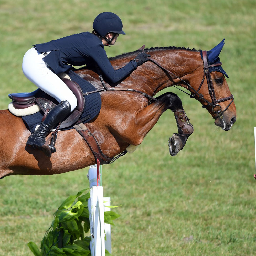 Testimonial-Peita_Florence_jumping